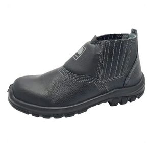 Bota De Couro Nº39 Com Elástico e Bico Bracol